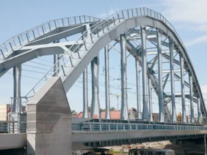 RAILWAY ‘AMERICAN’ BRIDGES OVER THE OBVODNY CANAL IN SAINT PETERSBURG, RUSSIA 26534933 1920 q70