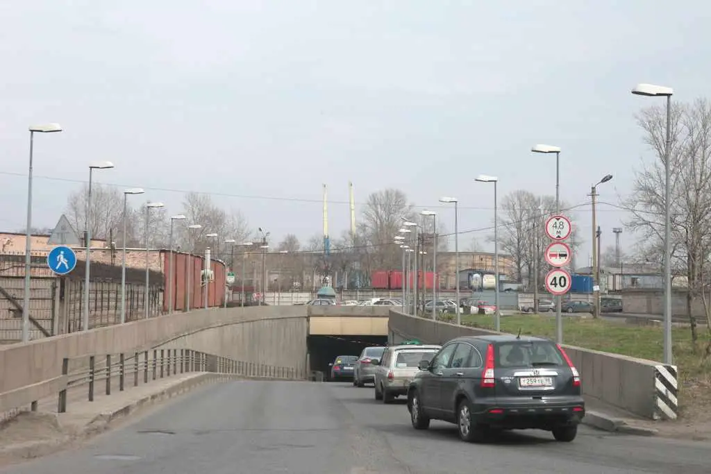 TUNNELS 26227075 1920 q70